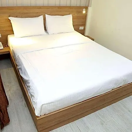 Rose Nana Hotel